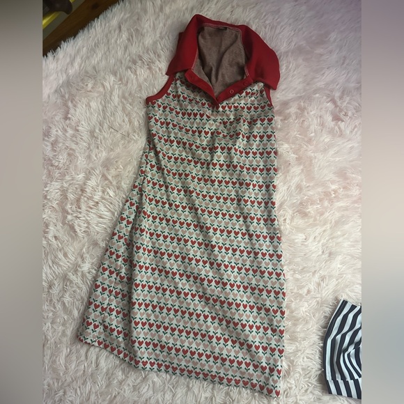 15 dresses (read) - Picture 4 of 16